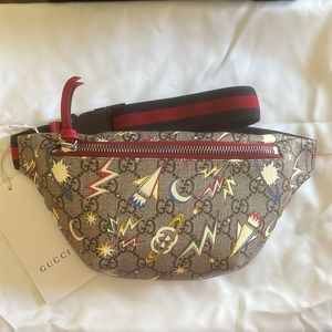 Gucci GG Supreme Monogram Belt Bag